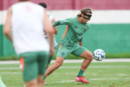 Canobbio se recupera com máscara e almeja retorno ao Fluminense