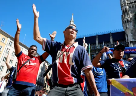 Festa de PSG e Inter em Munique: torcidas celebram antes da final da Champions League (fotos)