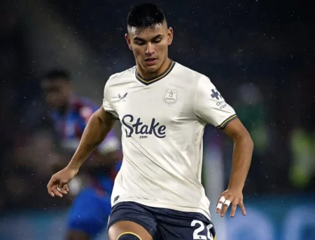 Everton Anuncia Contratação de Alcaraz, Ex-Flamengo