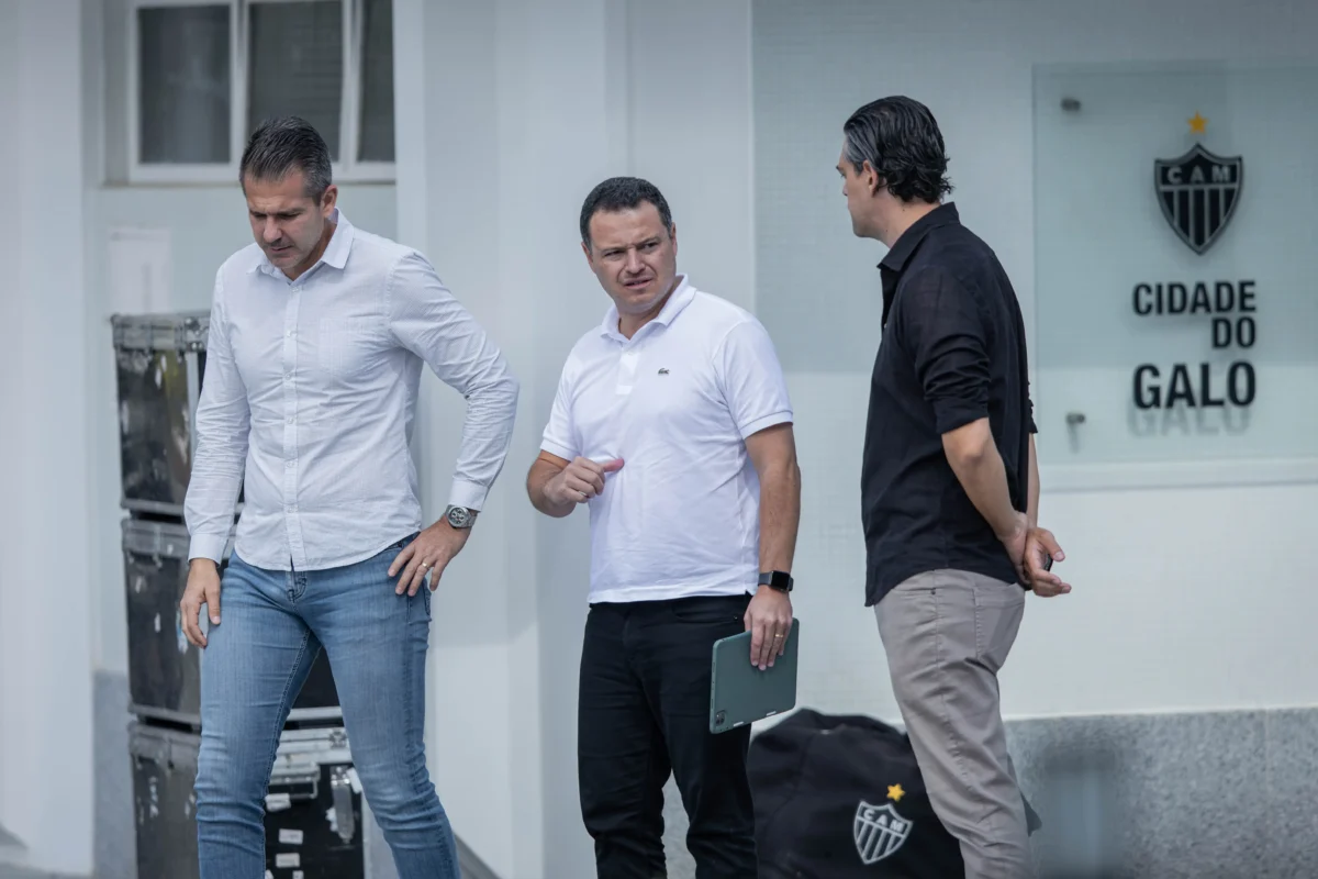 Atlético-MG: desfalque no ataque e reunião de Menin com Cuca antes de jogo contra o Ceará