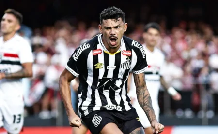 Tiquinho Soares fala sobre reencontro com ex-clube: "Espero ter bom desempenho".