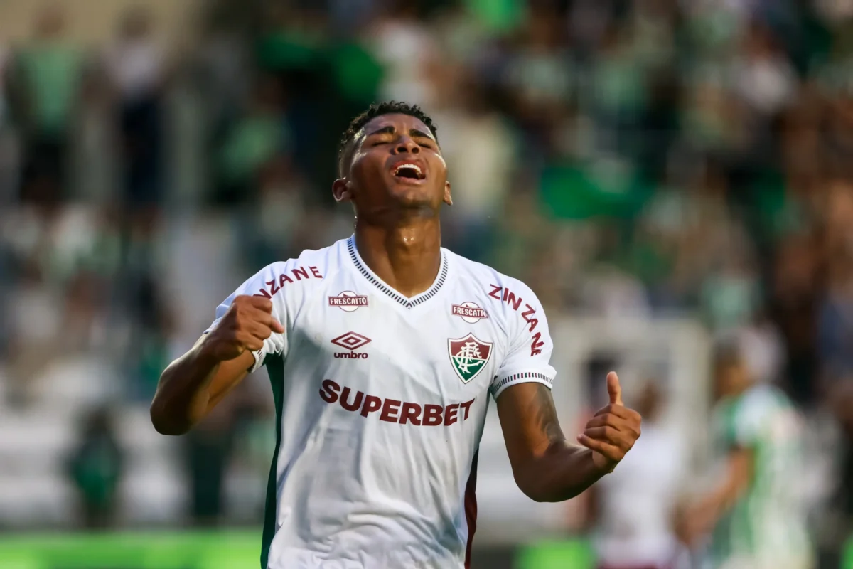 Hércules se adapta e evolui no Fluminense: Mudança de chave e aprimoramento tático