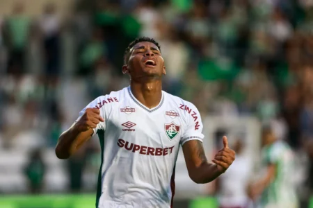 Hércules se adapta e evolui no Fluminense: Mudança de chave e aprimoramento tático