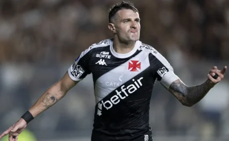 Vegetti assume a artilharia com alta média e gols cruciais pelo Vasco