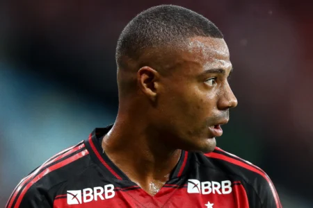 A situação de De la Cruz no Flamengo para o Mundial de Clubes: Uma análise