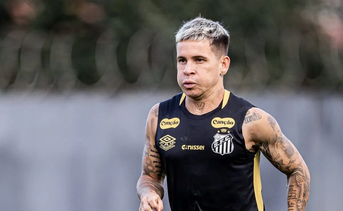 Santos Considera Venda de Soteldo na Próxima Janela Devido a Desempenho e Custo Elevado