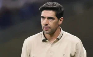 Abel Ferreira analisa rivalidade Botafogo x Palmeiras e elogia John Textor no Botafogo.