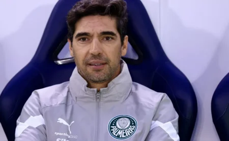 Abel Ferreira sinaliza renovação com o Palmeiras, mas foca no Mundial de Clubes: “Tudo leva a crer que sim”