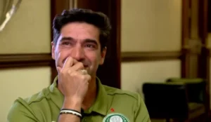 Abel fala da família, chora e revela como decidirá futuro no Palmeiras: "O melhor para todos"