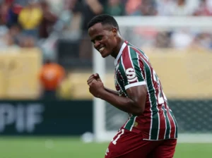 Arias, Contratado por R$ 3,1 Milhões, Contribui para o Fluminense Acumular R$ 480 Milhões em Prêmios
