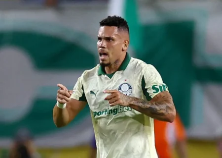 Atlético-MG: Atraso de pagamento a Paulinho após venda ao Palmeiras é confirmado