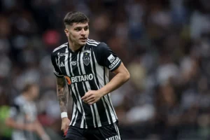 Atlético-MG considera readmitir atacante cedido a time europeu