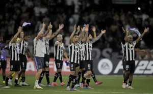Botafogo desembolsará R$ 140 mil à FIFA para prorrogar estadia nos EUA após eliminação no Mundial