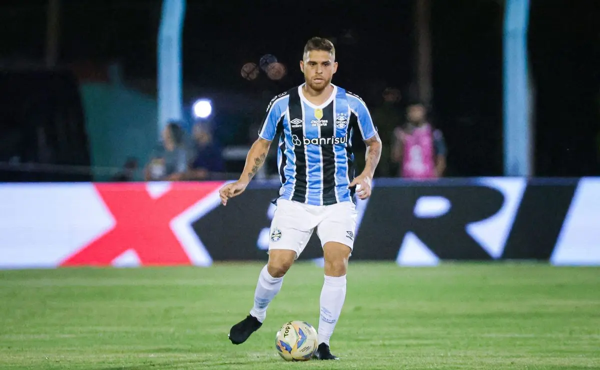 Cuéllar "não é mais o mesmo de 2019", analisa Mano Menezes, técnico do Grêmio