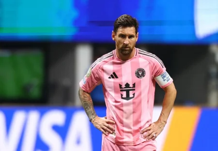 "Eliminado, Messi lamenta empate com Palmeiras: 'Nos fez enfrentar o PSG'"