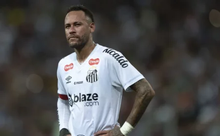 Neymar Pai vai a Miami negociar com clubes europeus; Santos observa