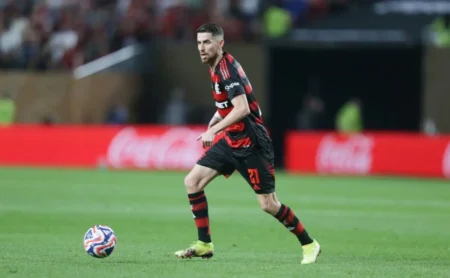 Jorginho e Filipe Luís: Uma Dupla Poderosa no Flamengo Contra o Esperánce