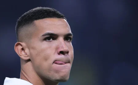 Naves se despede do Palmeiras após o Mundial e negocia com o Shabab Al-Ahli