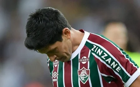 Cano compara futebol brasileiro com o europeu após empate com o Borussia: “Muito equilibrado”