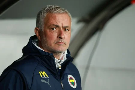 Renúncia da Diretoria Turca Após Vazamento de Ataques a Mourinho