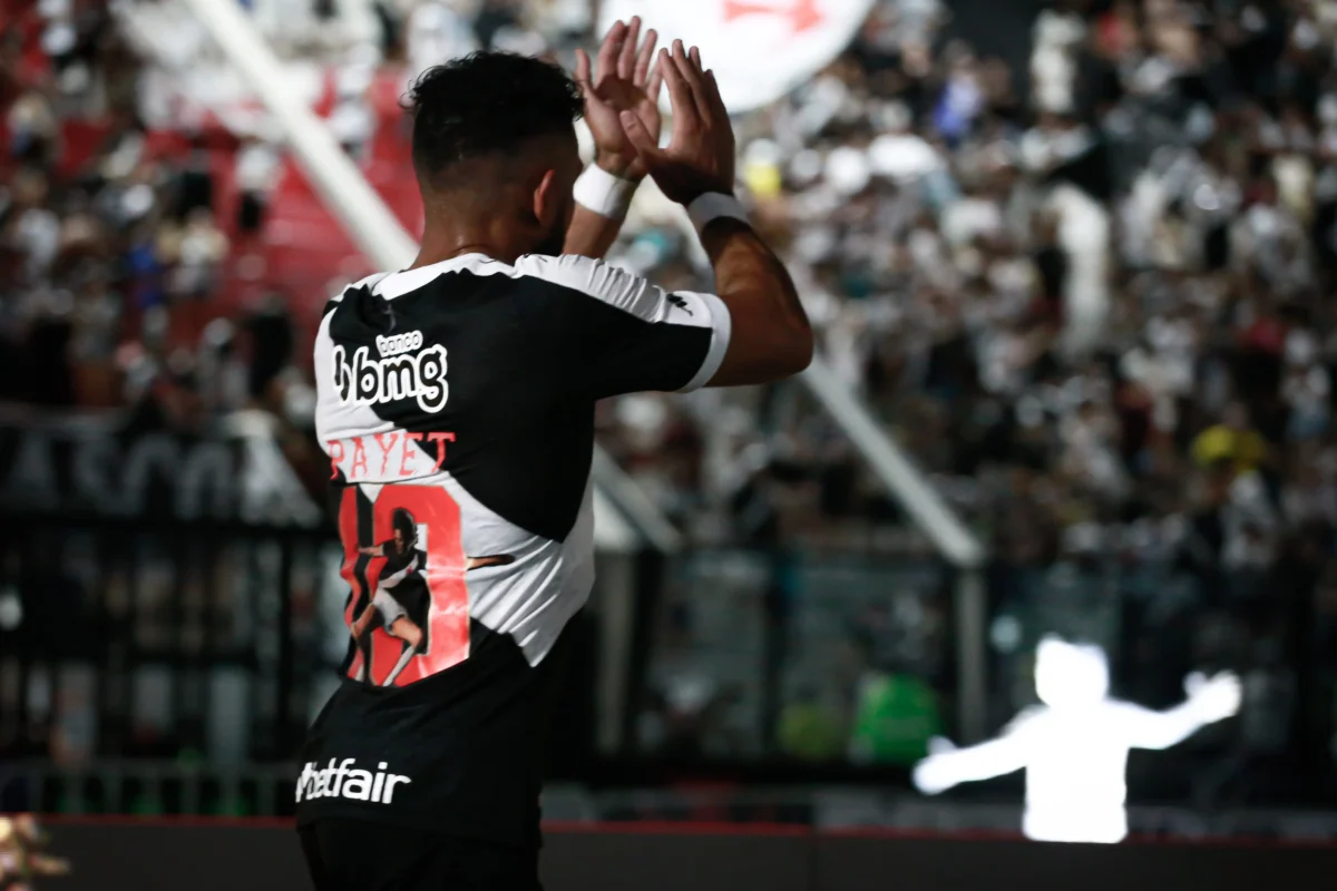 Vasco tenta rescindir contrato de Payet antes do previsto