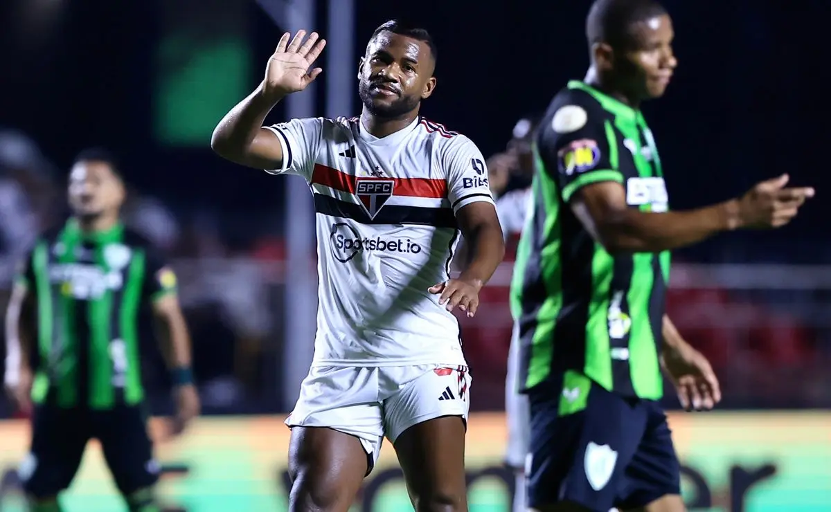 Luan e a Expectativa de Retorno ao São Paulo sob o Comando de Hernán Crespo