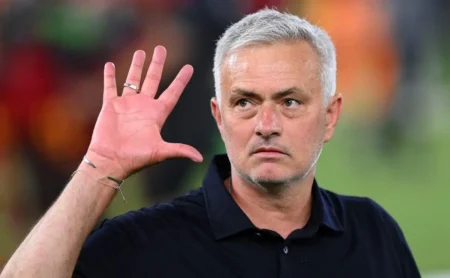 Mourinho Solicita Contratação de Alex Sandro do Flamengo ao Fenerbahçe, Segundo Jorge Nicola