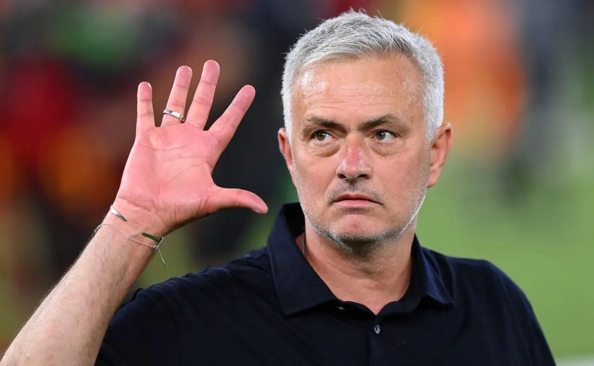Mourinho Solicita Contratação de Alex Sandro do Flamengo ao Fenerbahçe, Segundo Jorge Nicola