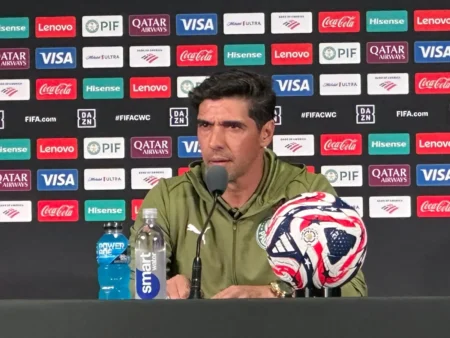 Abel Ferreira compara futebol brasileiro e europeu: "A diferença é mínima"