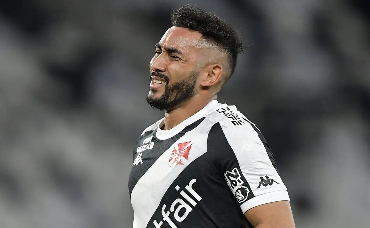 Payet Fora do Vasco: Pedrinho em Negociação para Rescisão Contratual