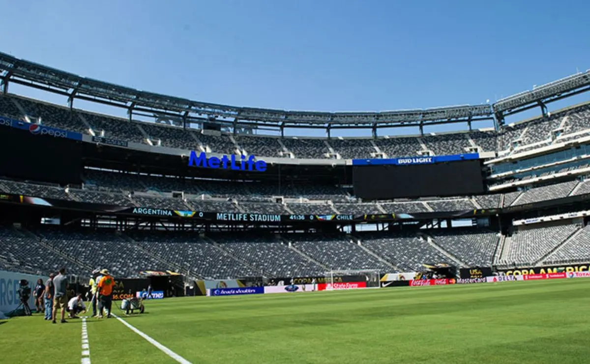 Fifa interrompe jogo do Palmeiras devido a condições climáticas extremas: torcedores reagem ao protocolo