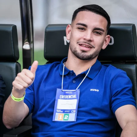 Cruzeiro negocia empréstimo de Fabrizio Peralta para clube paraguaio