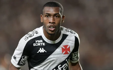 Vasco se empenha para manter Rayan até o fim da temporada