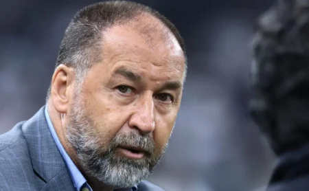 Corinthians: Novo diretor confirma lista de dispensa após saída de Augusto Melo e promete "enxugada" no elenco