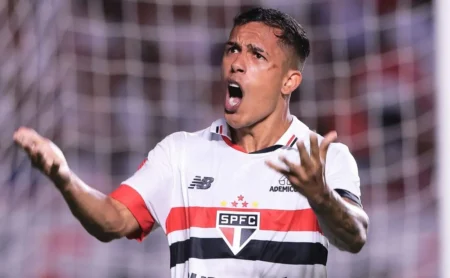 Crespo discorda e São Paulo tenta reverter a saída de Igor Vinícius em cima da hora