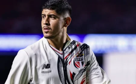 São Paulo se Apressa para Renovar com Alan Franco e Evitar Perda Gratuita