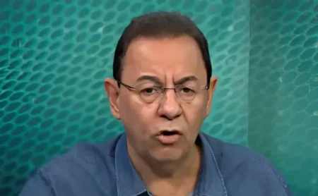 Flávio Prado prevê Internacional superando o Flamengo na Libertadores em Porto Alegre.