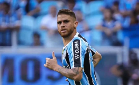 Grêmio oficializa situação de Cuéllar e diretoria demonstra confiança na recuperação do colombiano