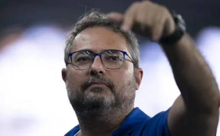 Santos Define Preço: Zanocelo Rumo ao Inter, com Alexandre Mattos na Negociação