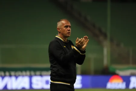 Criciúma arranca ponto fora de casa contra o América-MG na Série B