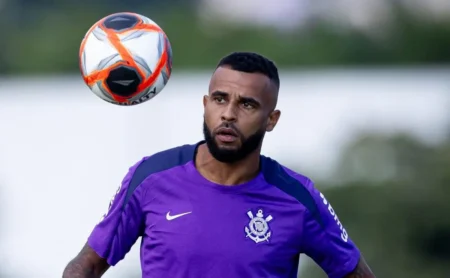 Fabinho Soldado expõe avaliação do Corinthians sobre o futuro de Alex Santana e nega negociação com o Grêmio