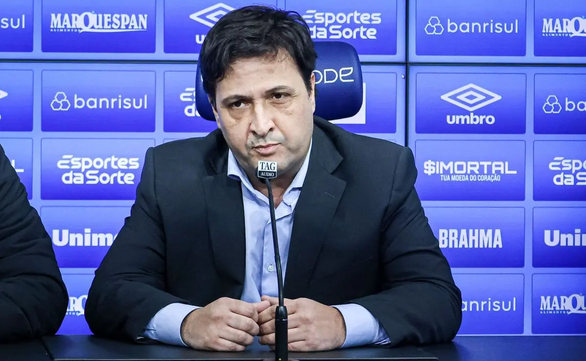 Grêmio: Presidente viaja à Europa para contratar Adryelson