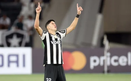Jair do Botafogo: Líder em Ações Defensivas Sub-20 no Brasileirão Betano