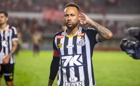 Pachuca nega negociação com Neymar, do Santos, diz presidente