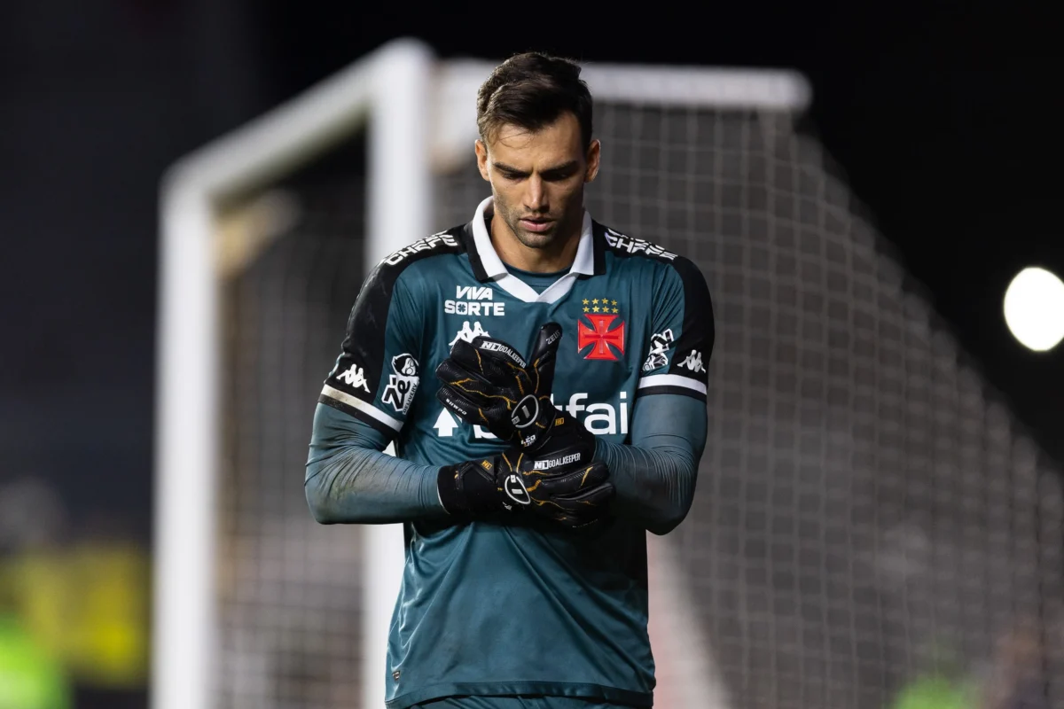 Vasco insiste: Jardim recusa, alegando salário superior a R$ 1 milhão
