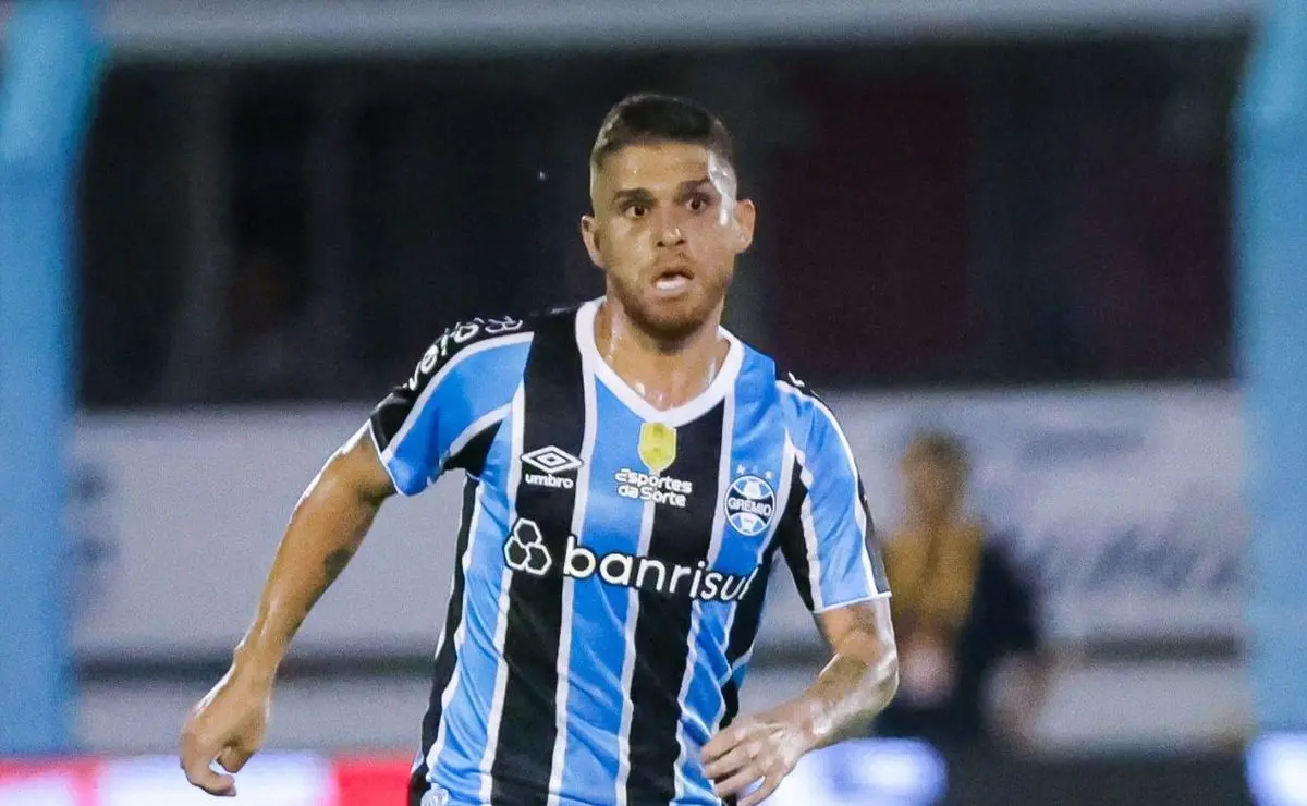Cuéllar Busca o Grêmio: Decisão de Permanecer e Reerguer-se na Temporada