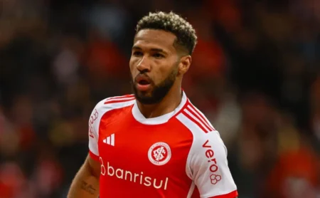 Roger Machado Solicita Reunião com Barcellos e Implora ao Internacional: Sem Venda de Wesley!