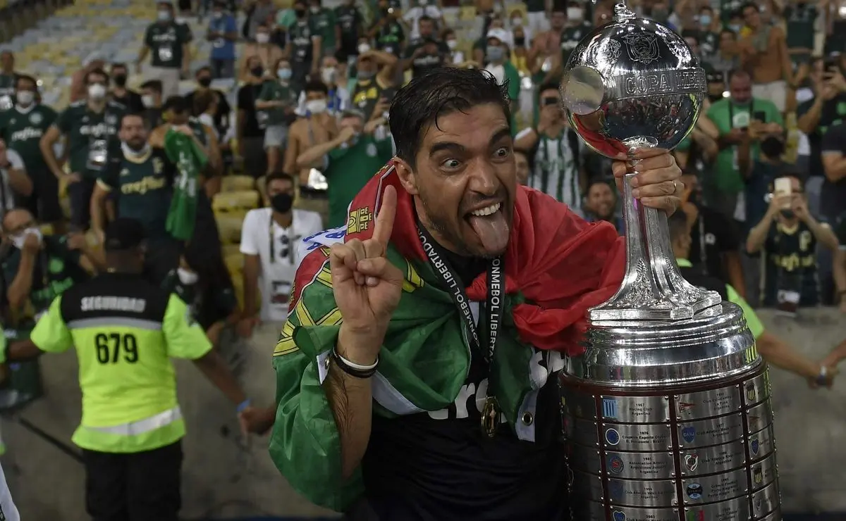 Inteligência artificial define: Flamengo, Palmeiras ou River Plate na corrida pelo título da Libertadores