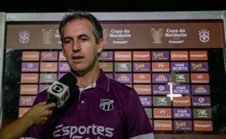 Condé lamenta derrota do Ceará e exalta o Botafogo.