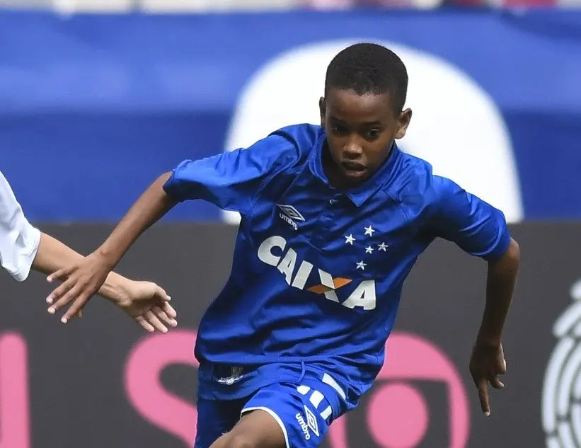 Estevão: Dos 11 anos ao Mineirão, uma despedida brasileira memorável